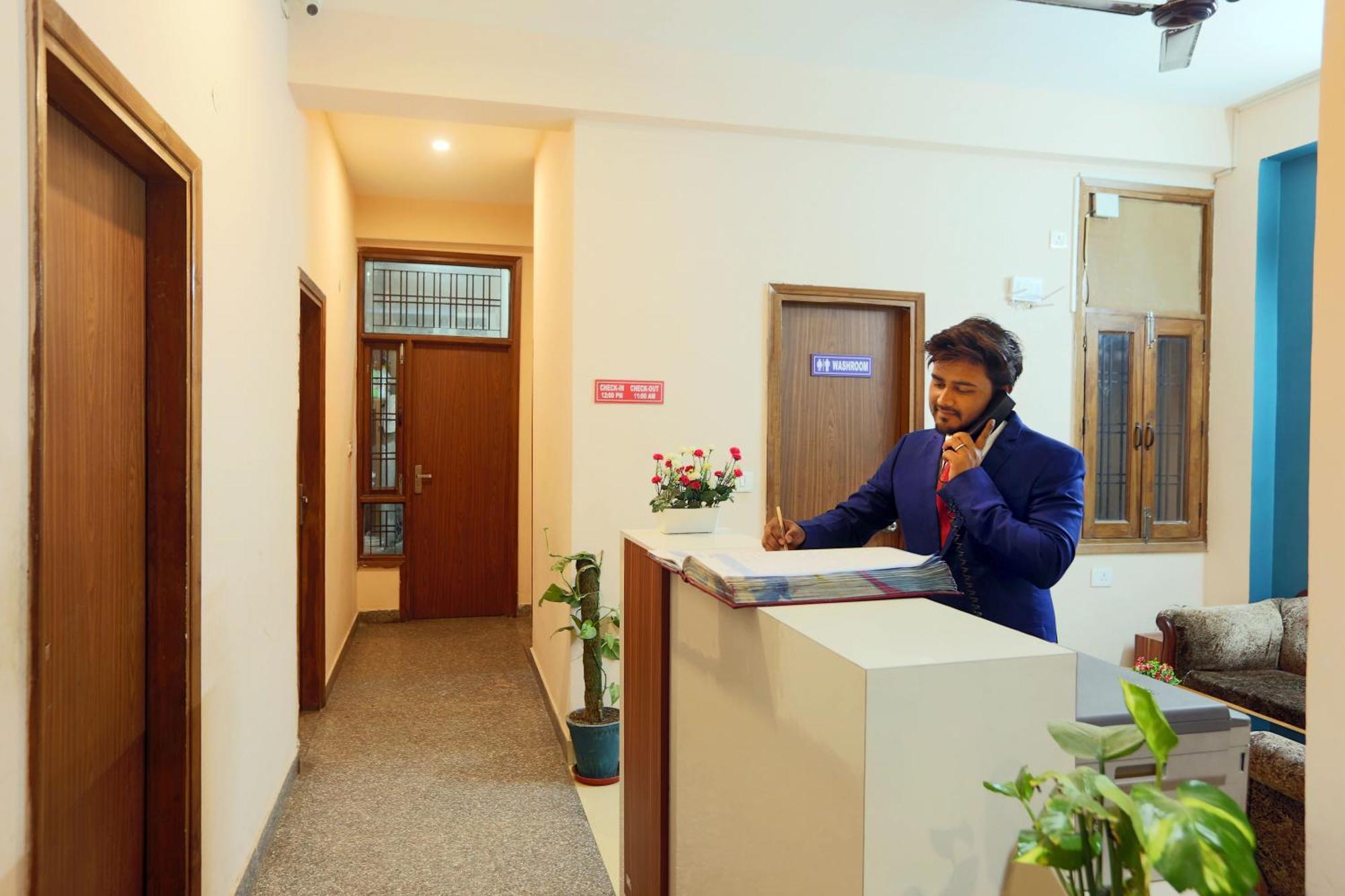 Hotel Ginger Palace - Corporate Hotel Noida Sector 62 Εξωτερικό φωτογραφία