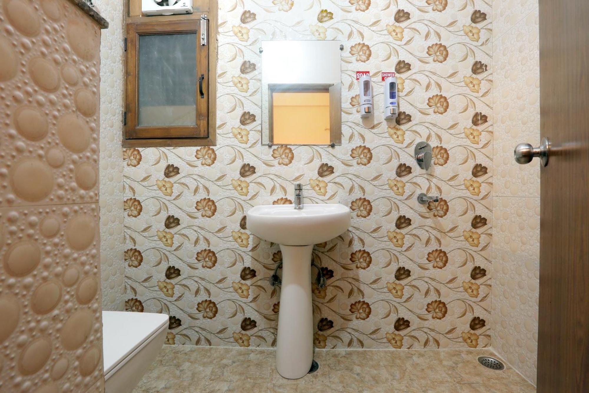 Hotel Ginger Palace - Corporate Hotel Noida Sector 62 Εξωτερικό φωτογραφία