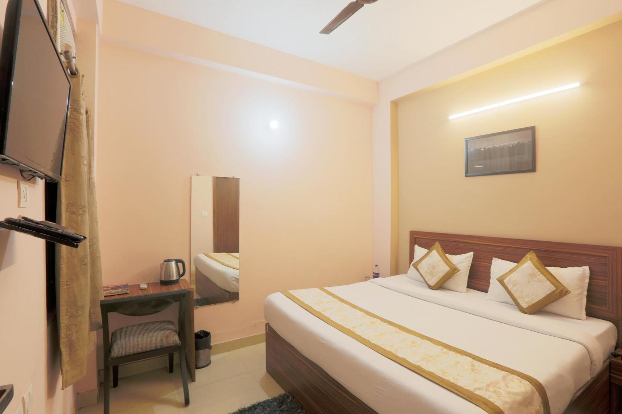 Hotel Ginger Palace - Corporate Hotel Noida Sector 62 Εξωτερικό φωτογραφία